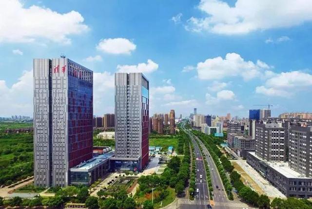 新奥门最准资料大全,实地应用实践解读_HPY57.803瞬间版