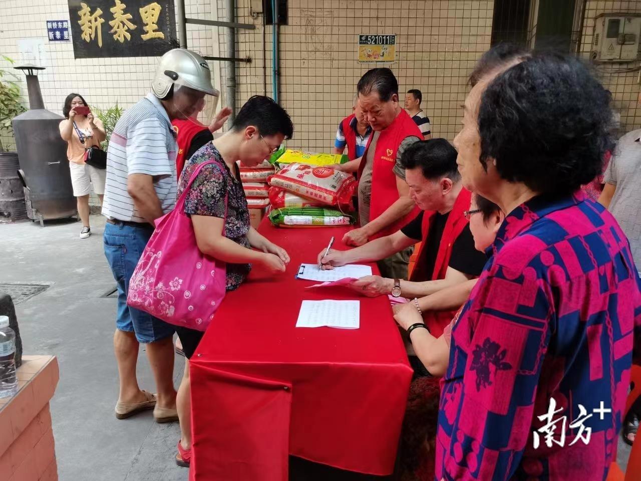 VS最新版本，小巷中的隐藏宝藏探索之旅