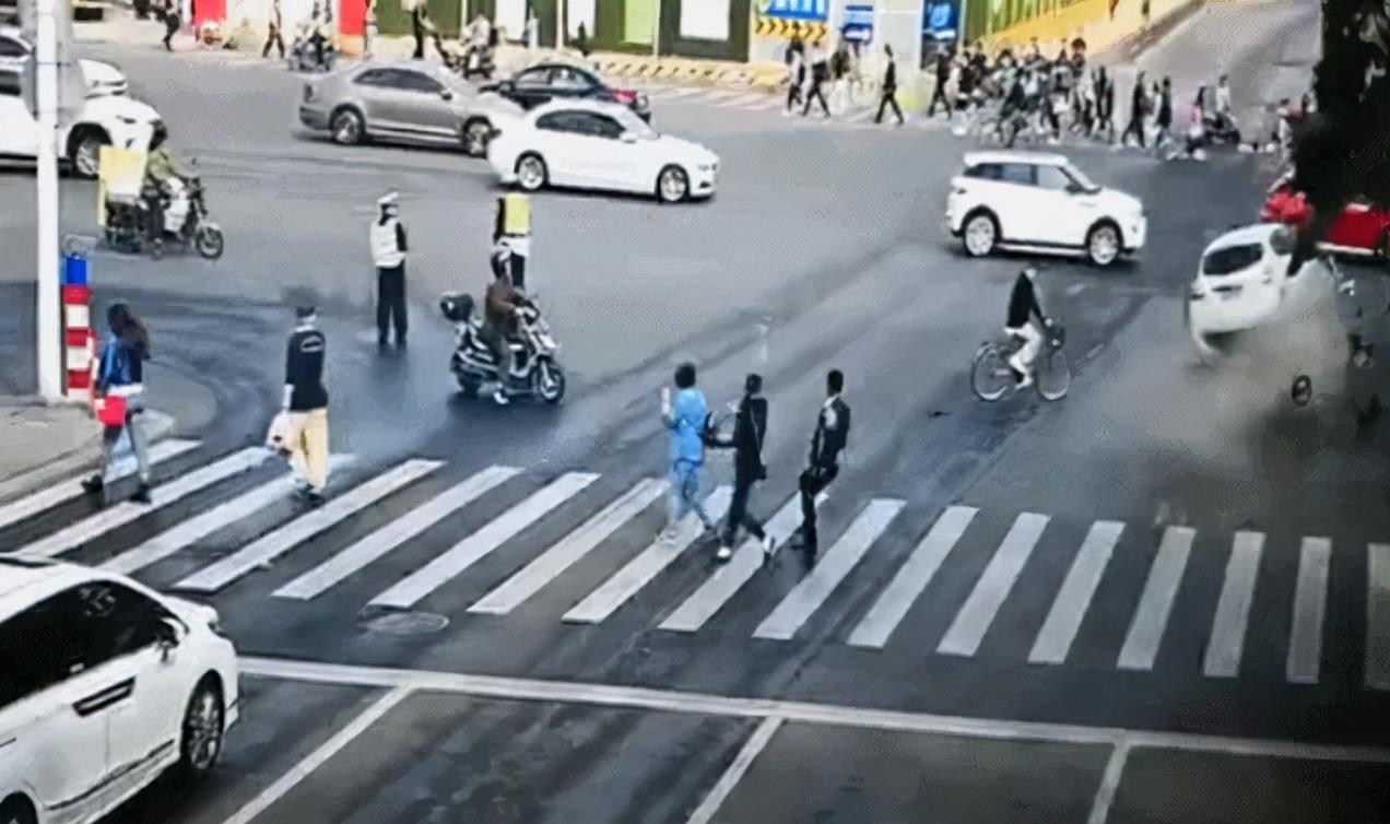 上海小事故中的真挚友情，温馨日常的意外篇章