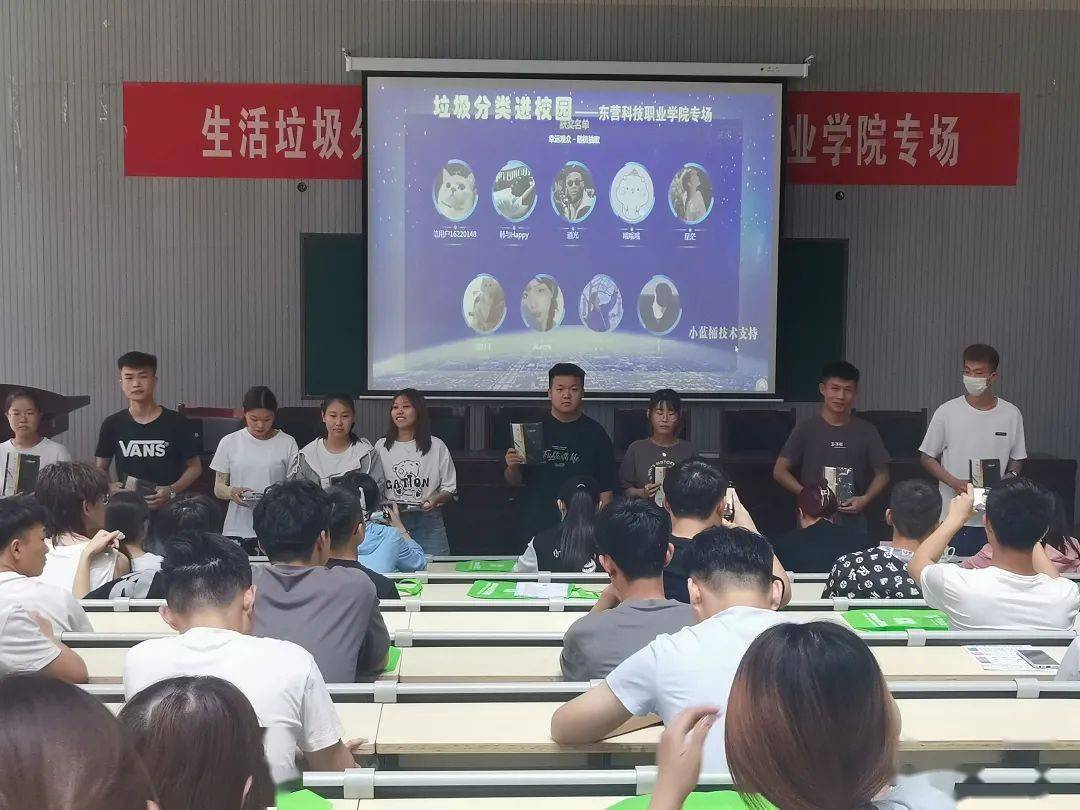 EMUI最新版，科技重塑生活，畅享未来之光体验