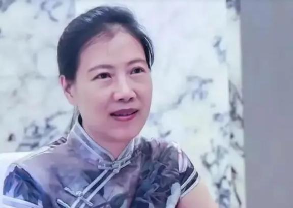 叶檀最新视频揭秘小巷宝藏，一家特色小店的独特魅力探索